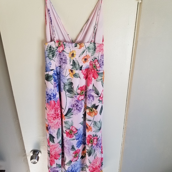 Dress - Picture 4 of 9